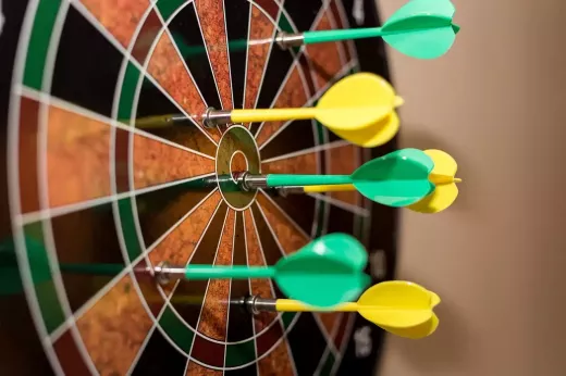 10 Underdogs Who Surprised Everyone in Darts Tournaments